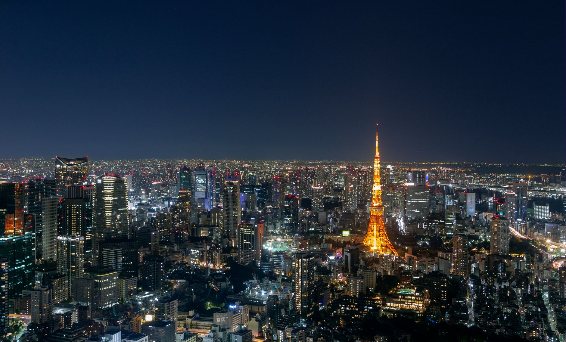 Takaichi recule sur la relance face à la hausse des taux japonais