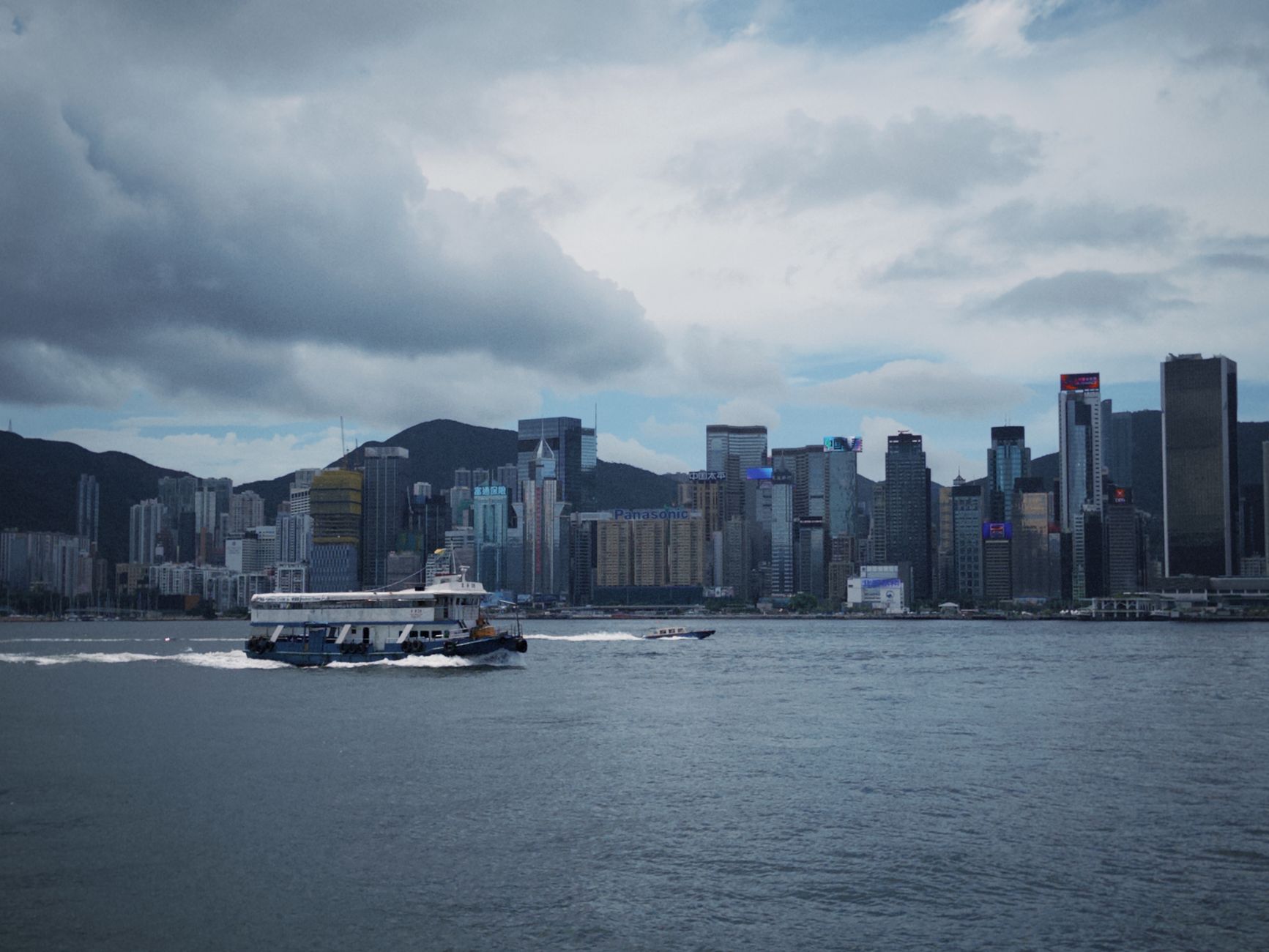Hong Kong dévoile son premier plan quinquennal pour doper le yuan offshore et les liens avec la Chine