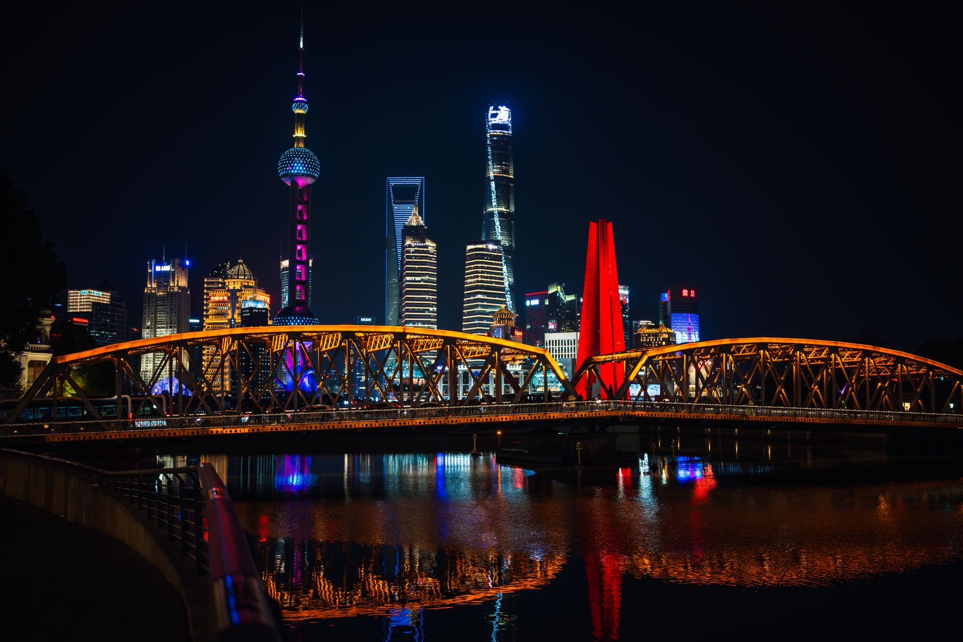 Les industriels allemands réclament plus de fermeté contre la Chine… mais leurs investissements explosent
