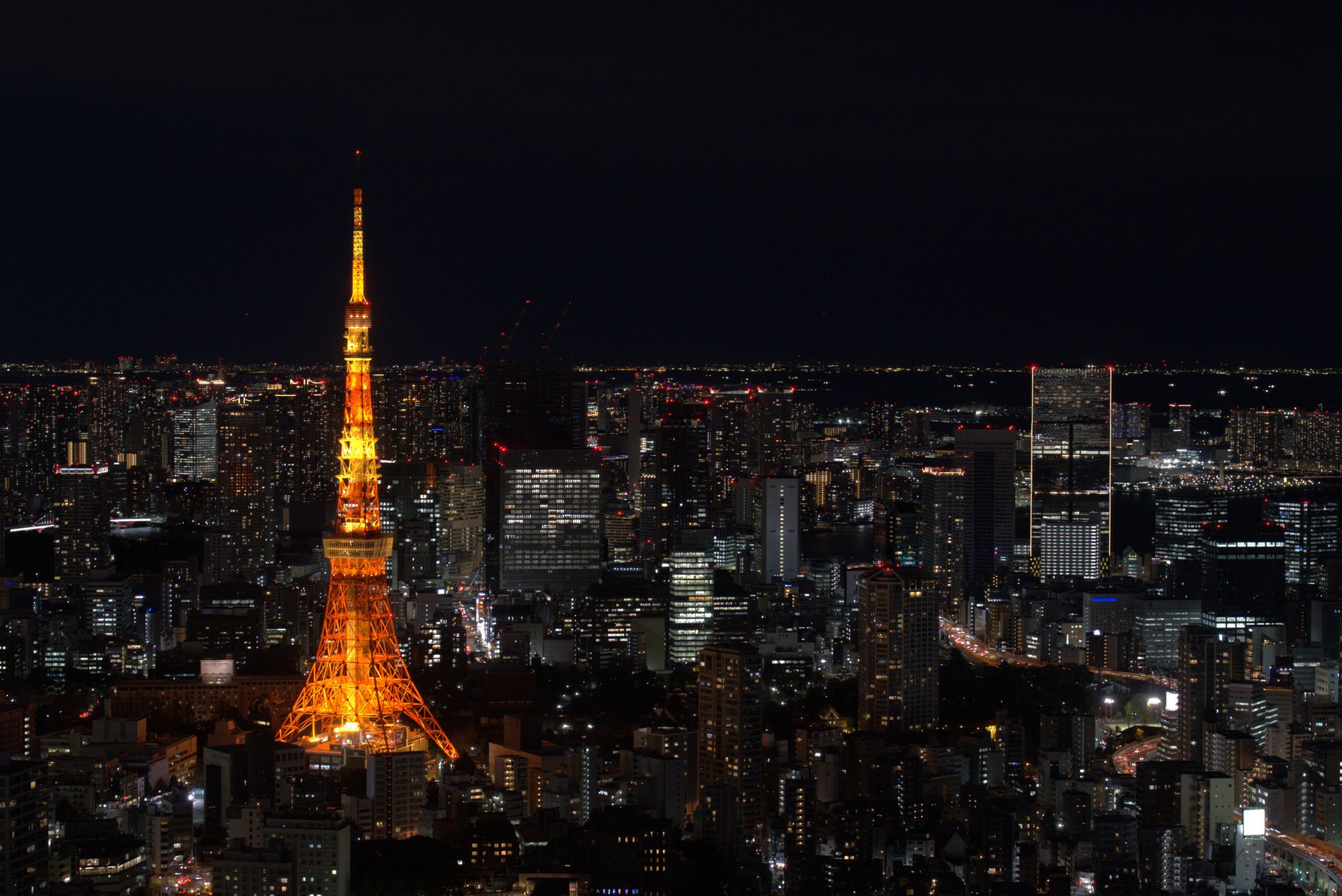 Japon : Takaichi garde ses ministres clés, pas de virage budgétaire