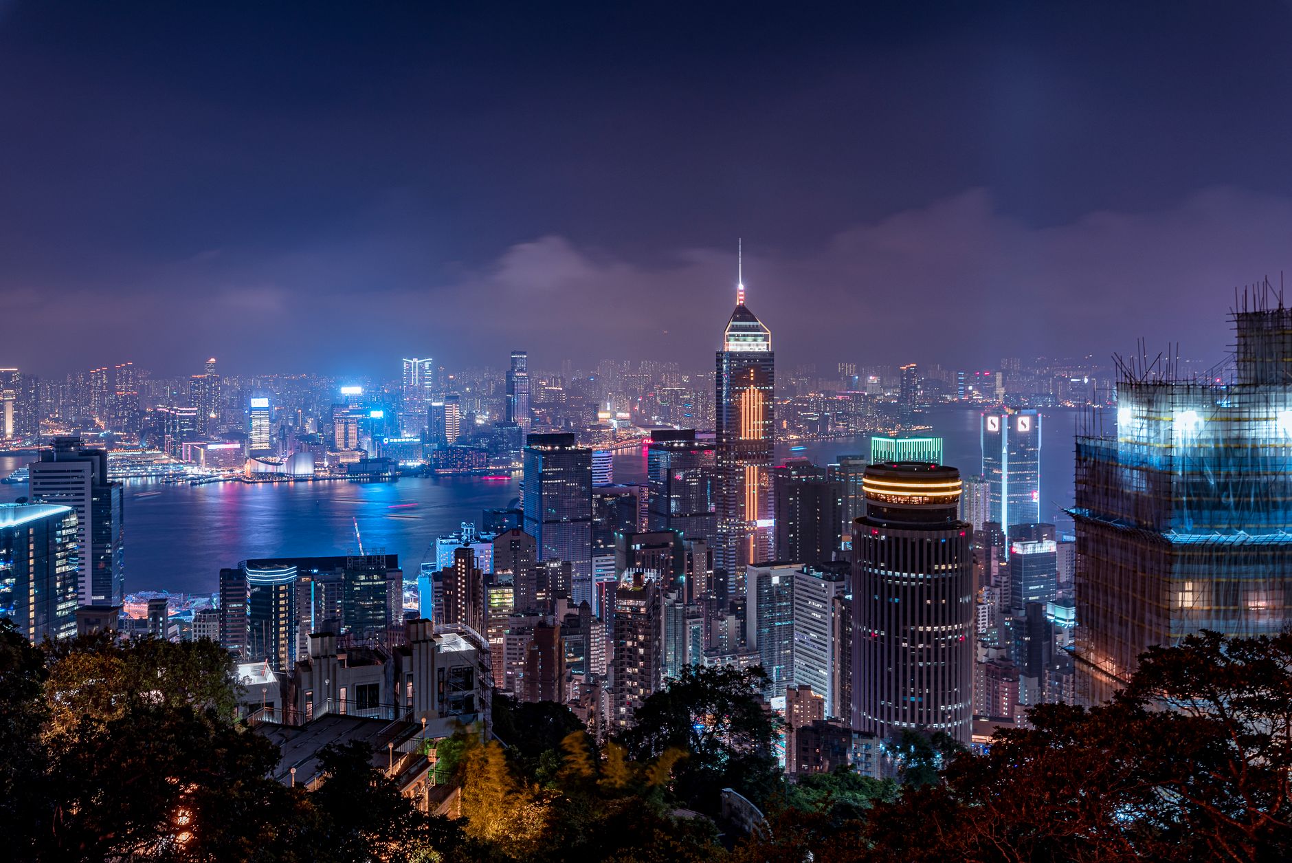 Hong Kong : pénurie de main-d'œuvre revue à 130 000 postes d'ici 2028