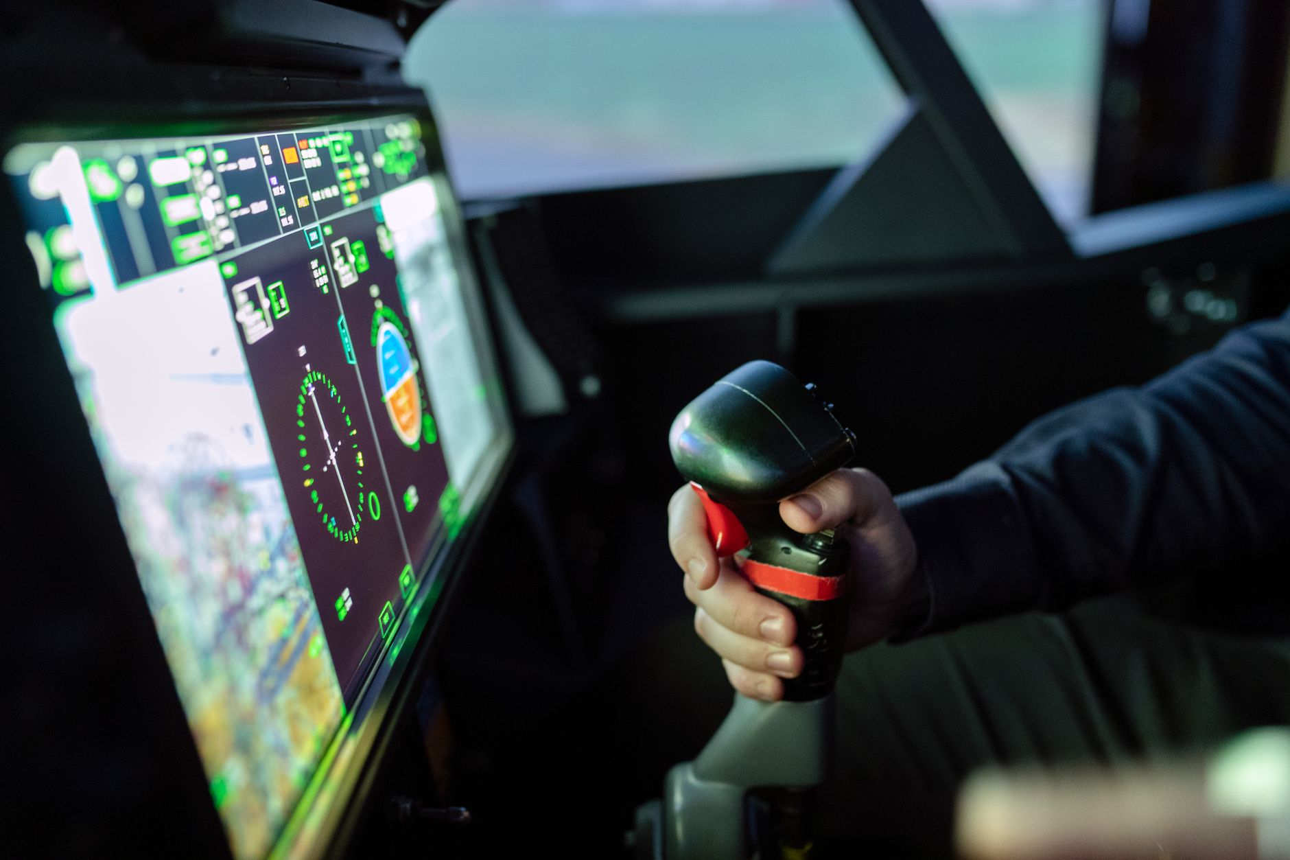 LG Display et Hanwha System développent des écrans OLED pour cockpits de chasseurs