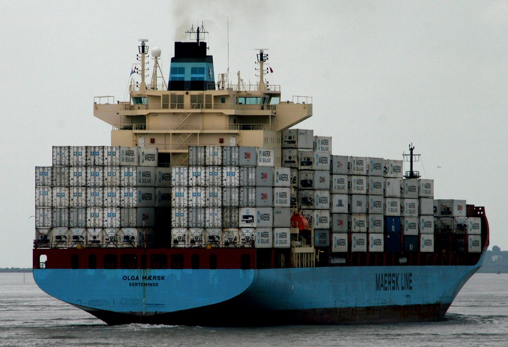 La croissance des exportations chinoises s'accélère, les importations déçoivent