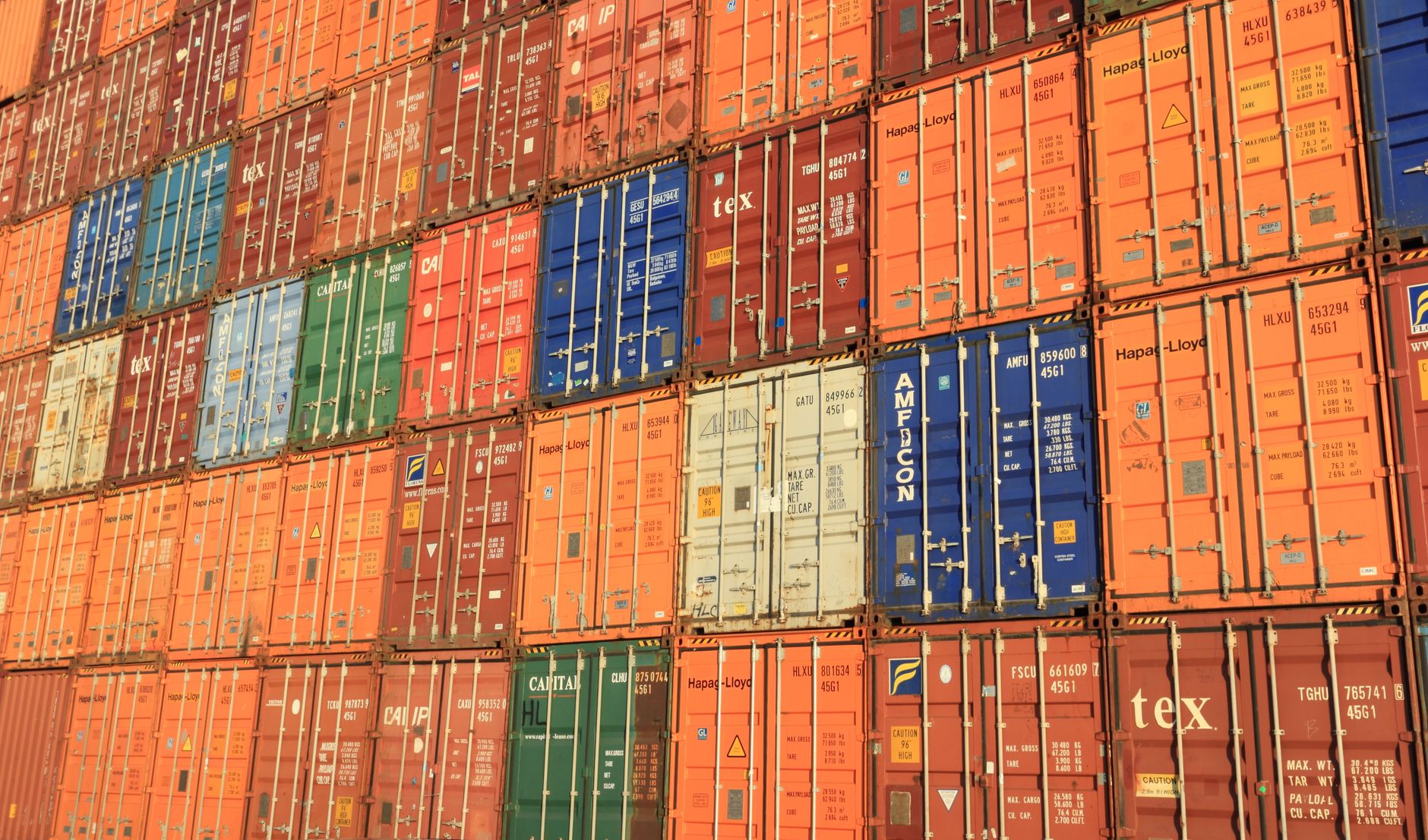 Exportations taïwanaises : record à 100 mds $ en août, porté par l'IA