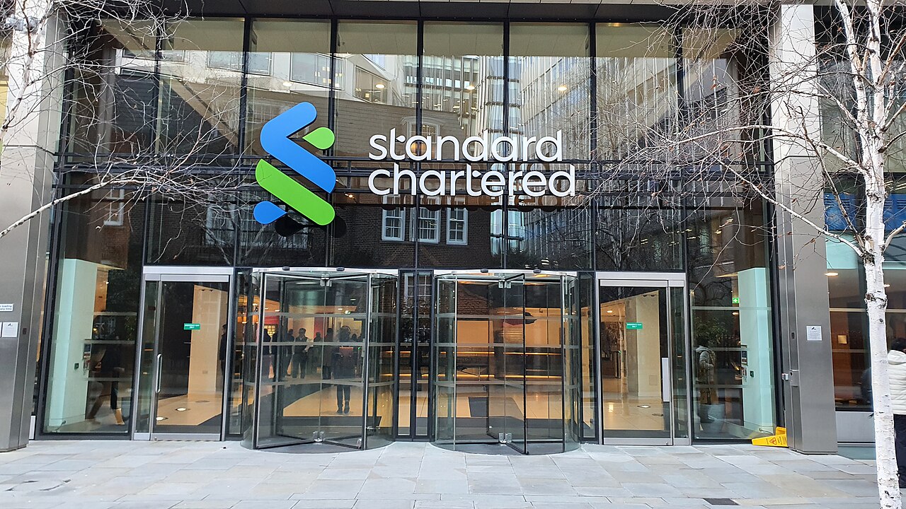 Standard Chartered première banque à distribuer le stablecoin HKD régulé