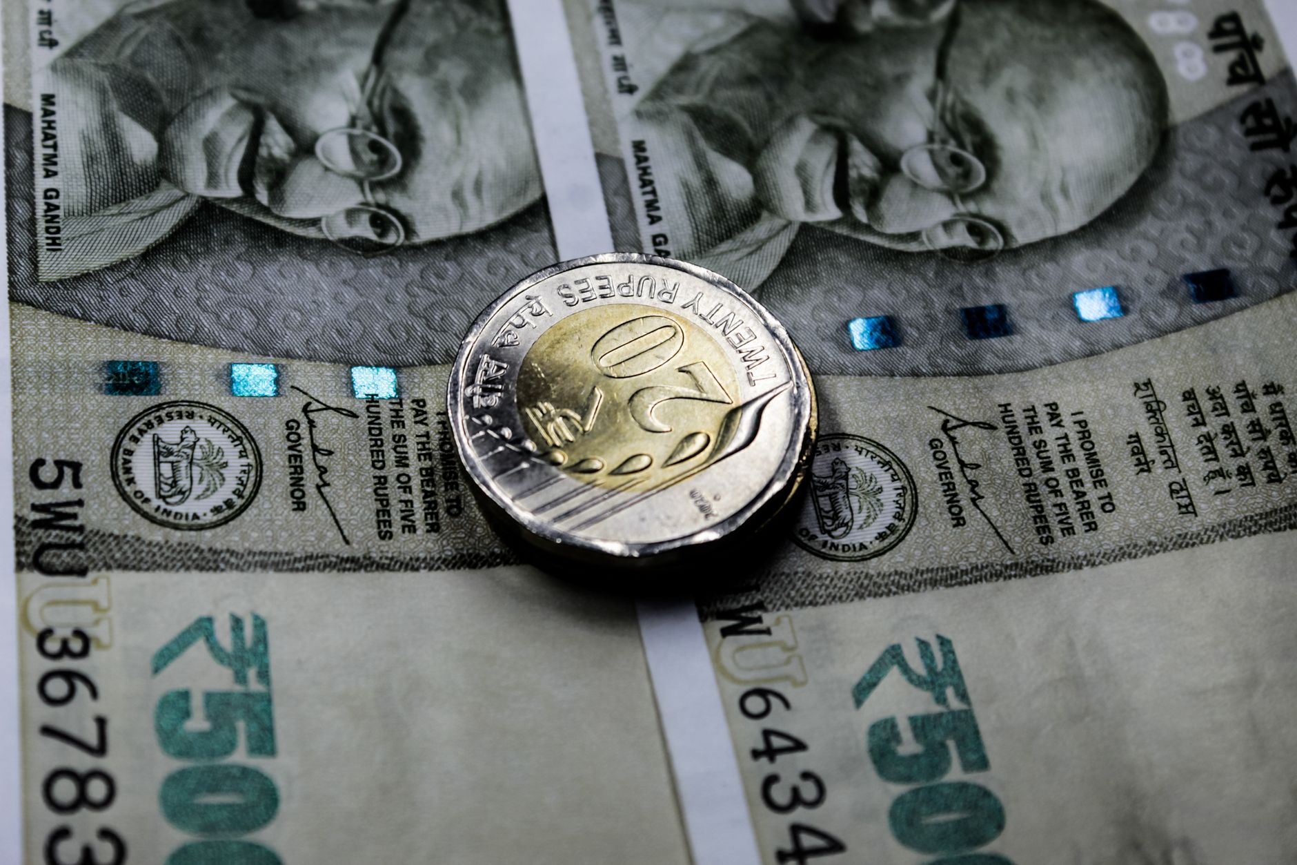 Inde : la hausse des taux de la RBI creuse l'écart entre deux économies