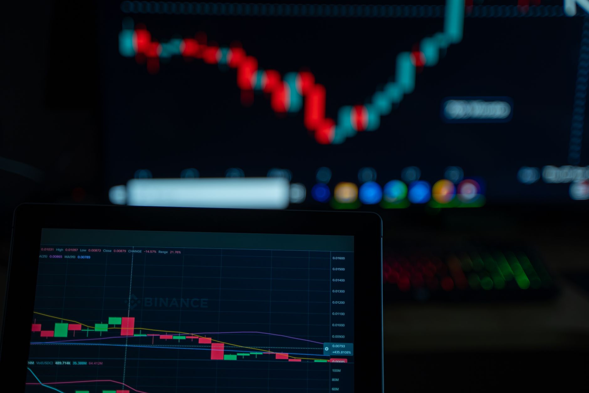 Binance poursuit RedotPay pour des pertes de 473 millions d'utilisateurs