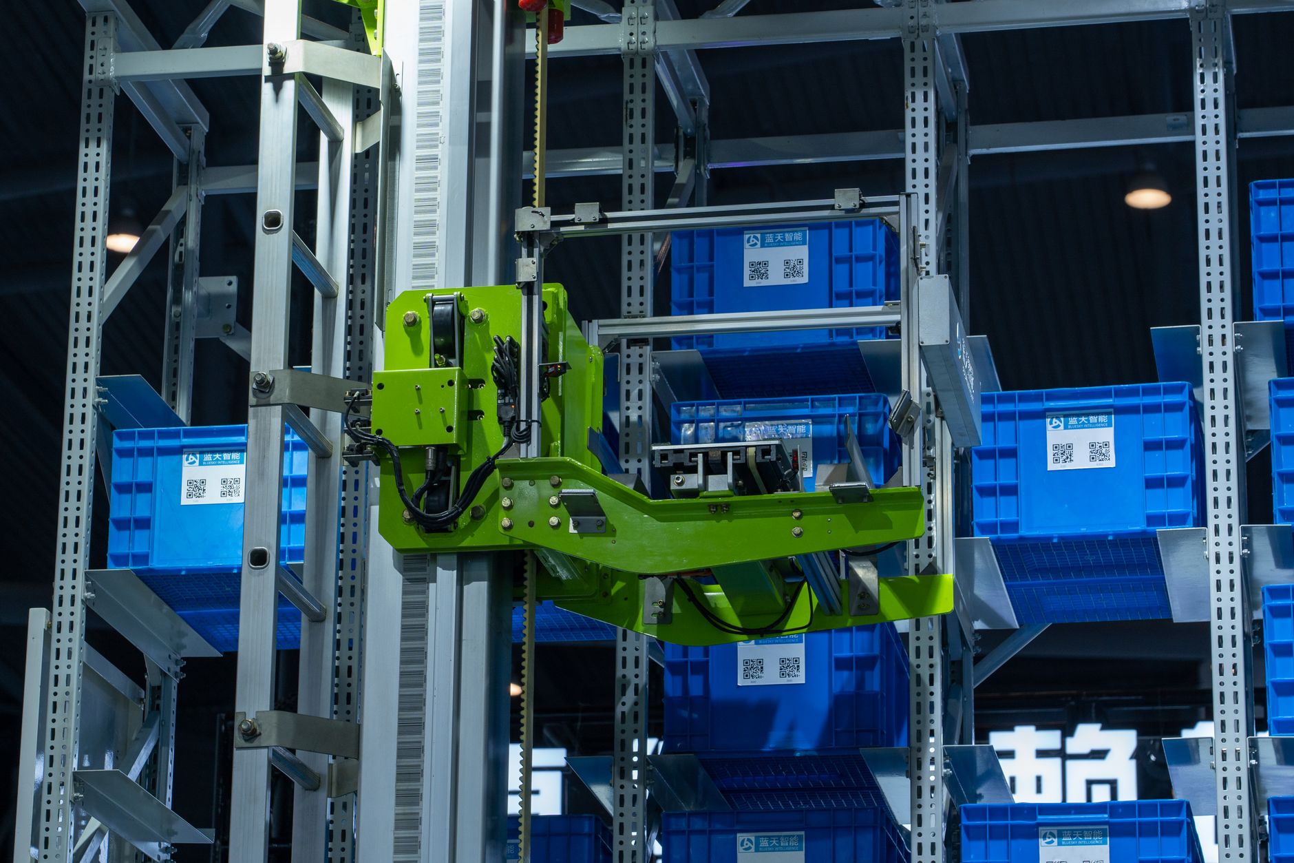 Huaruizhipu lance Praxis One, un calculateur embarqué à 106 TOPS pour robots lourds
