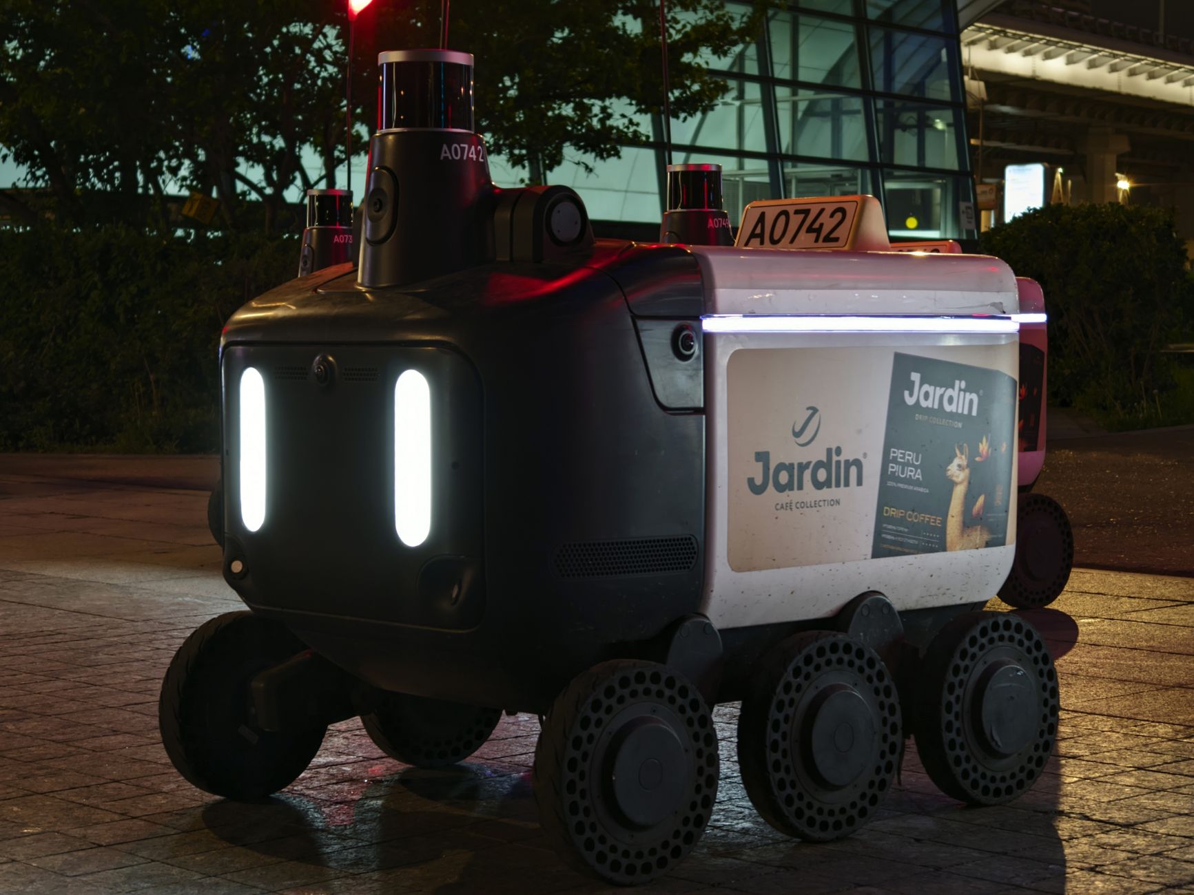 Hitachi s'allie à Agile Robots pour l'IA physique dans l'usine autonome