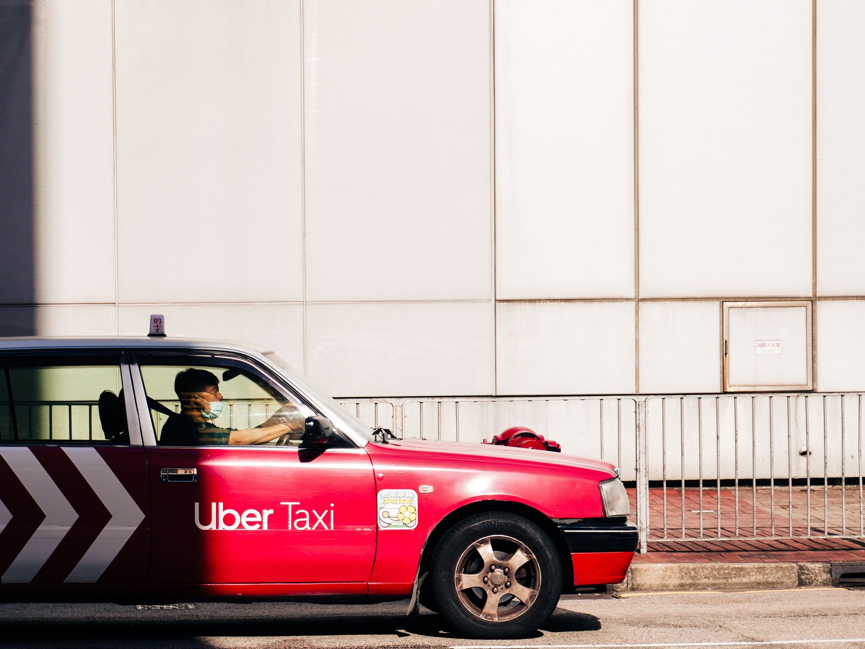 Uber et Didi se préparent à demander une licence VTC à Hong Kong