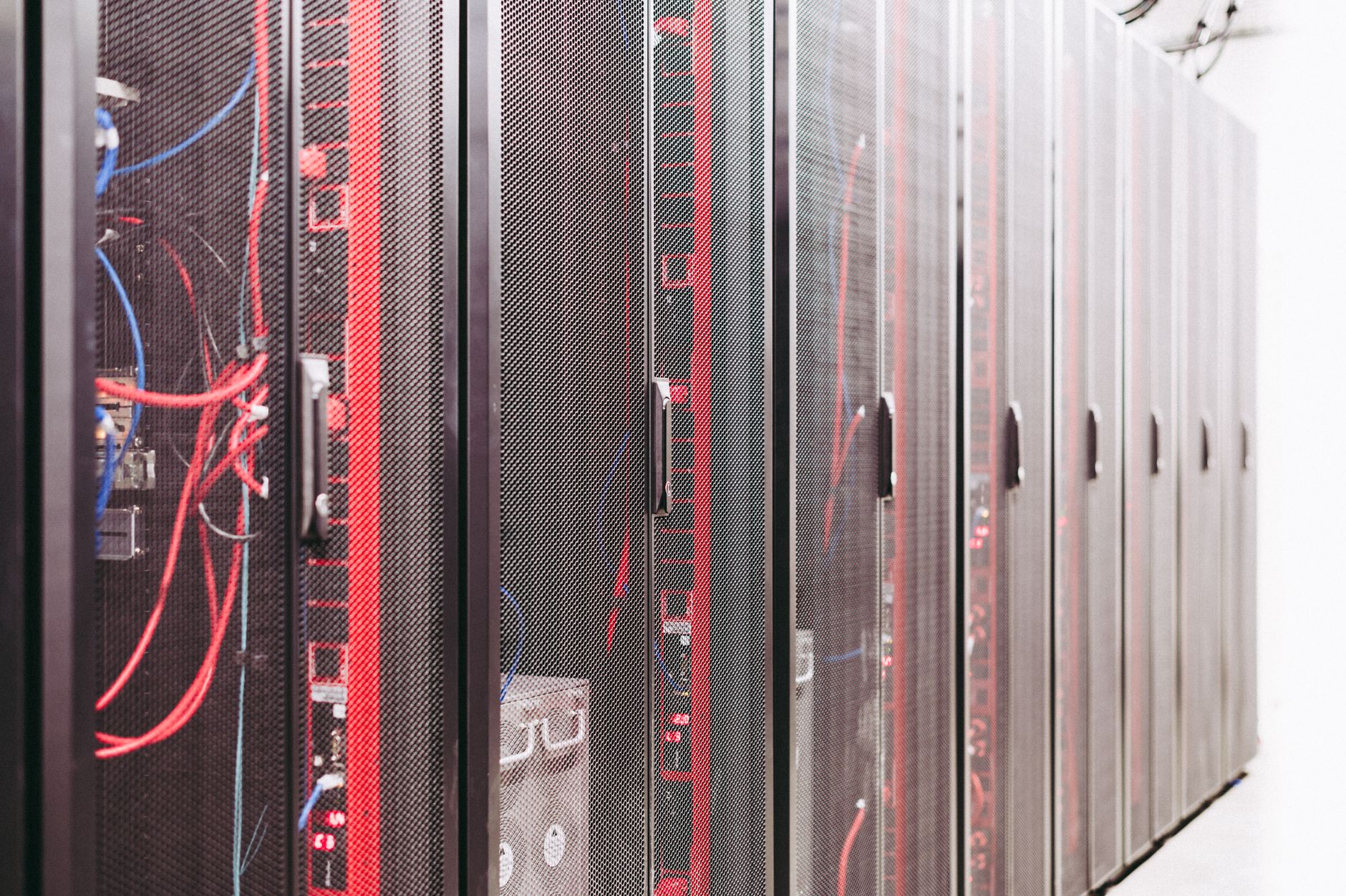 Hyundai E&C construit un data center IA à Pohang : 40 MW, refroidissement liquide, livré en 2027
