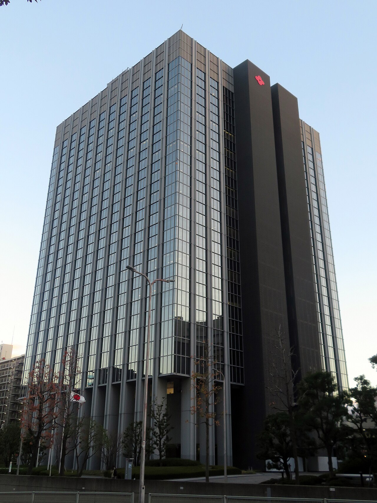 Sumitomo Life déploie l'IA pour personnaliser les contrats d'assurance au Japon